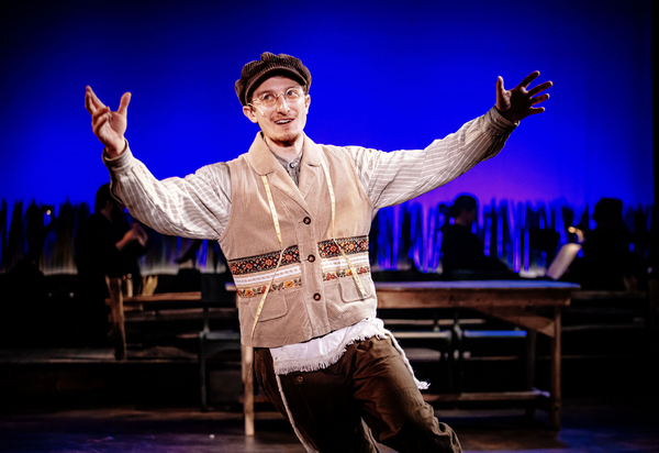 Photos: FIDDLER ON THE ROOF At The Encore Theatre — photo 27 of 34