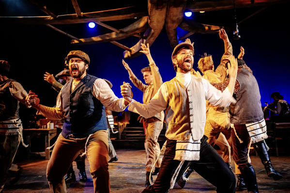 Photos: FIDDLER ON THE ROOF At The Encore Theatre — photo 29 of 34