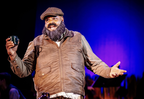 Photos: FIDDLER ON THE ROOF At The Encore Theatre — photo 30 of 34