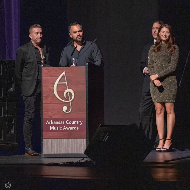 GARTH BROOKS makes special appearance during the ACMAs at Reynolds in Conway Image