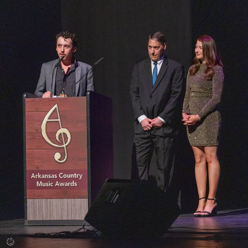 GARTH BROOKS makes special appearance during the ACMAs at Reynolds in Conway Image