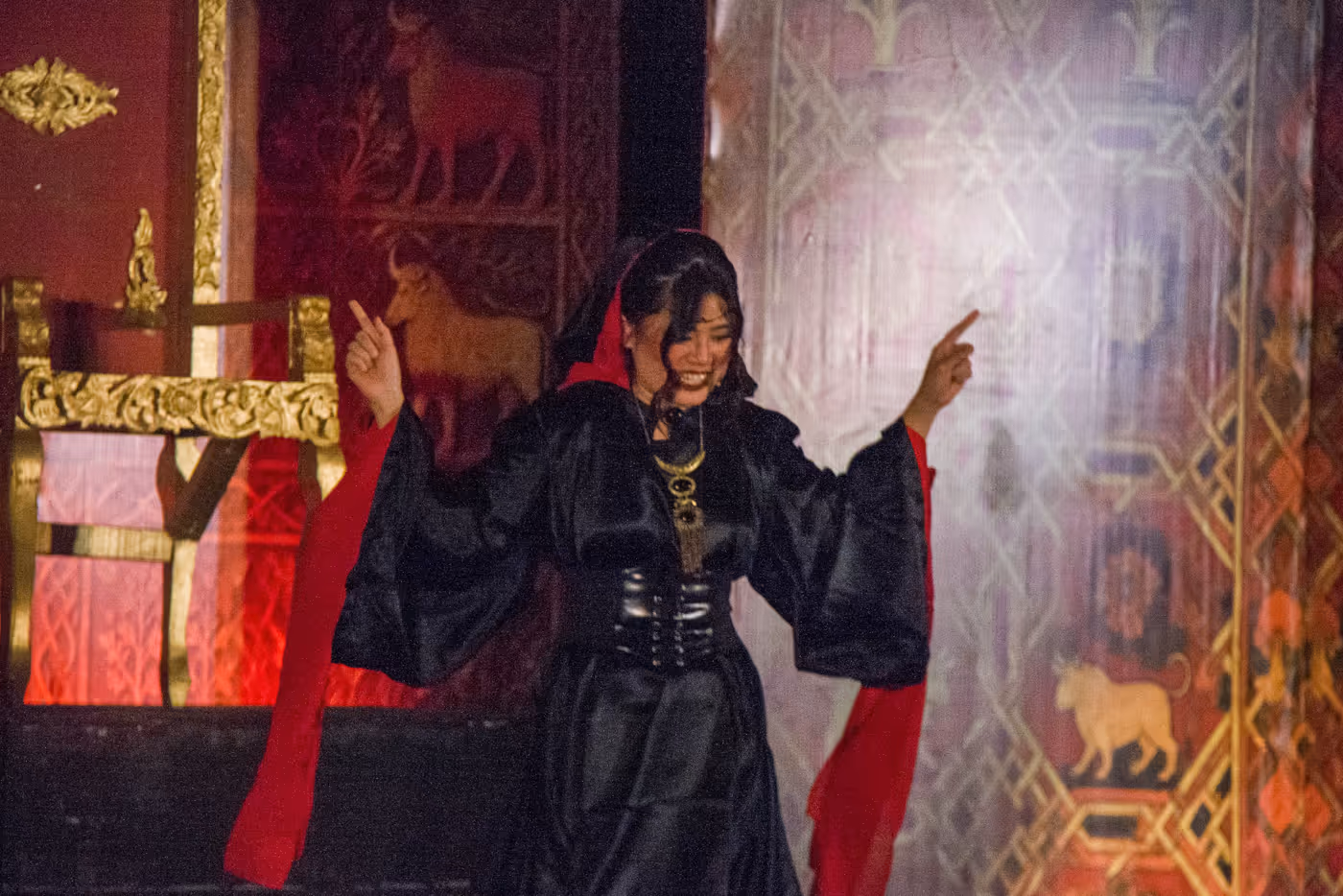 Review: TEATER PARRESIA CASCARA'S ESTHER: A Safe and Straightforward Performance Image