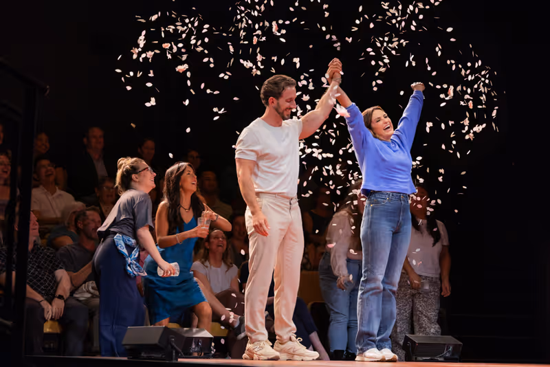 Photos: Mariska Hargitay on Broadway in Every Brilliant Thing — photo 6 of 14