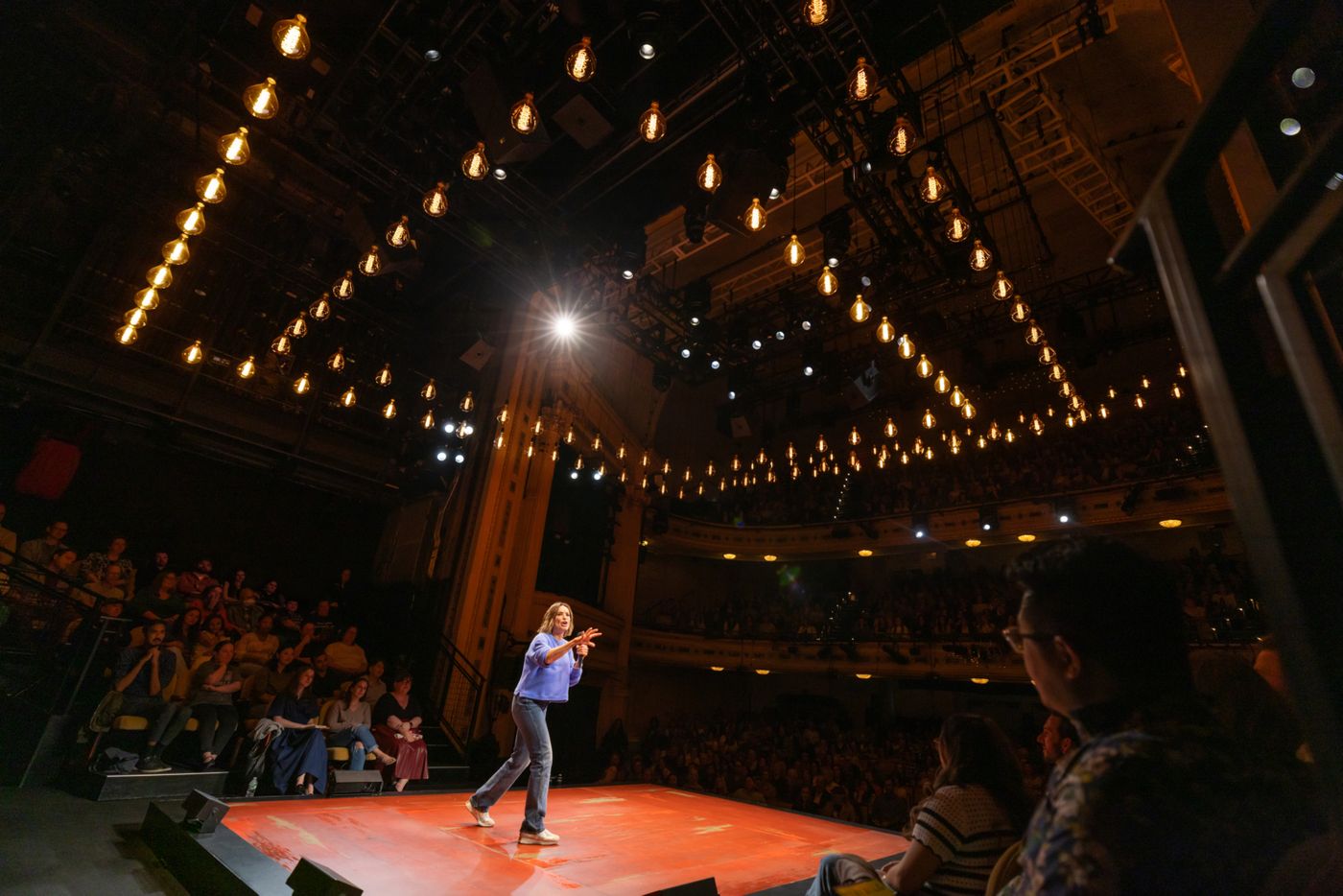 Photos: Mariska Hargitay on Broadway in Every Brilliant Thing Image