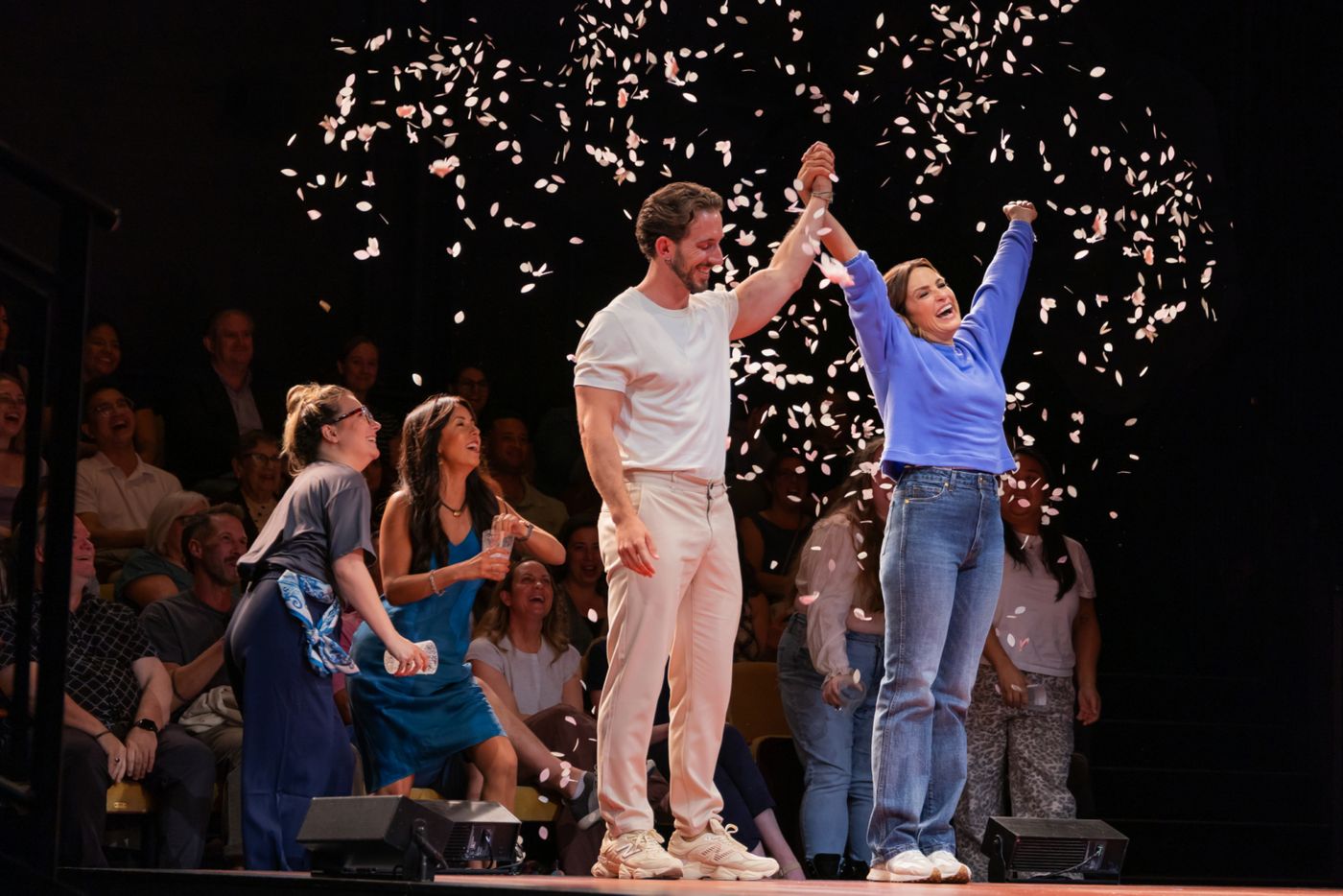 Photos: Mariska Hargitay on Broadway in Every Brilliant Thing Image