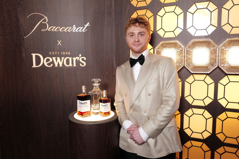 Photos: Darren Criss, Neil Patrick Harris and More at Tony Awards After Party at Rockefeller Center — photo 10 of 27