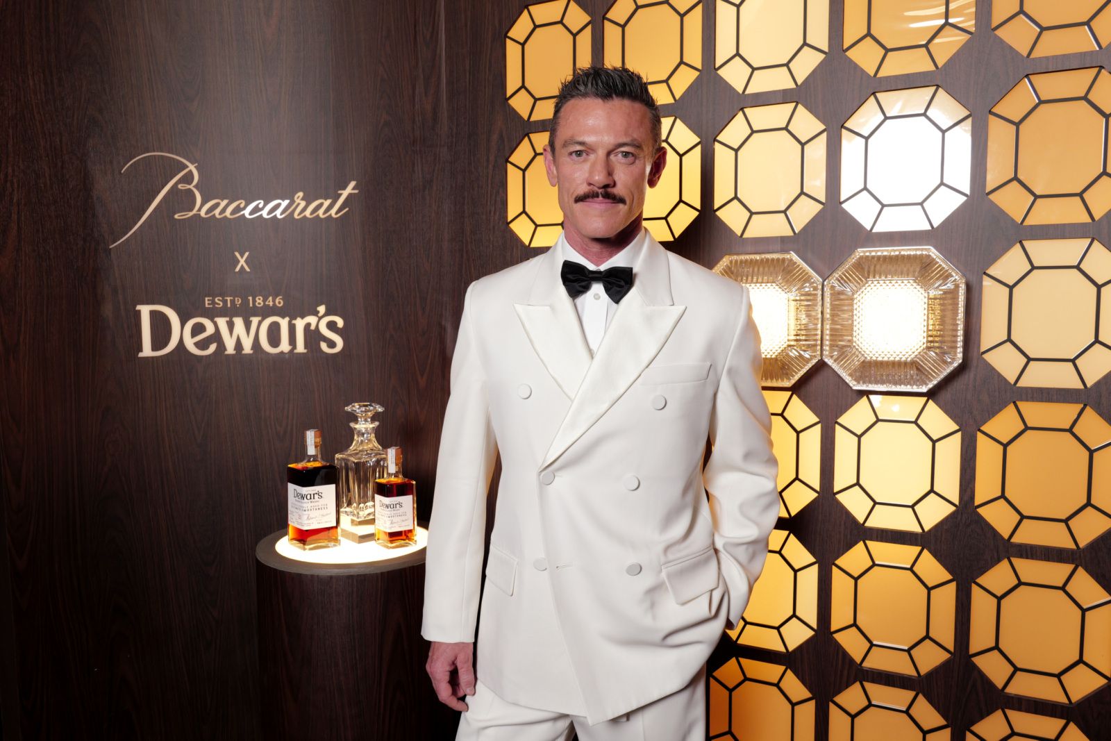 Photos: Darren Criss, Neil Patrick Harris and More at Tony Awards After Party at Rockefeller Center — photo 17 of 27