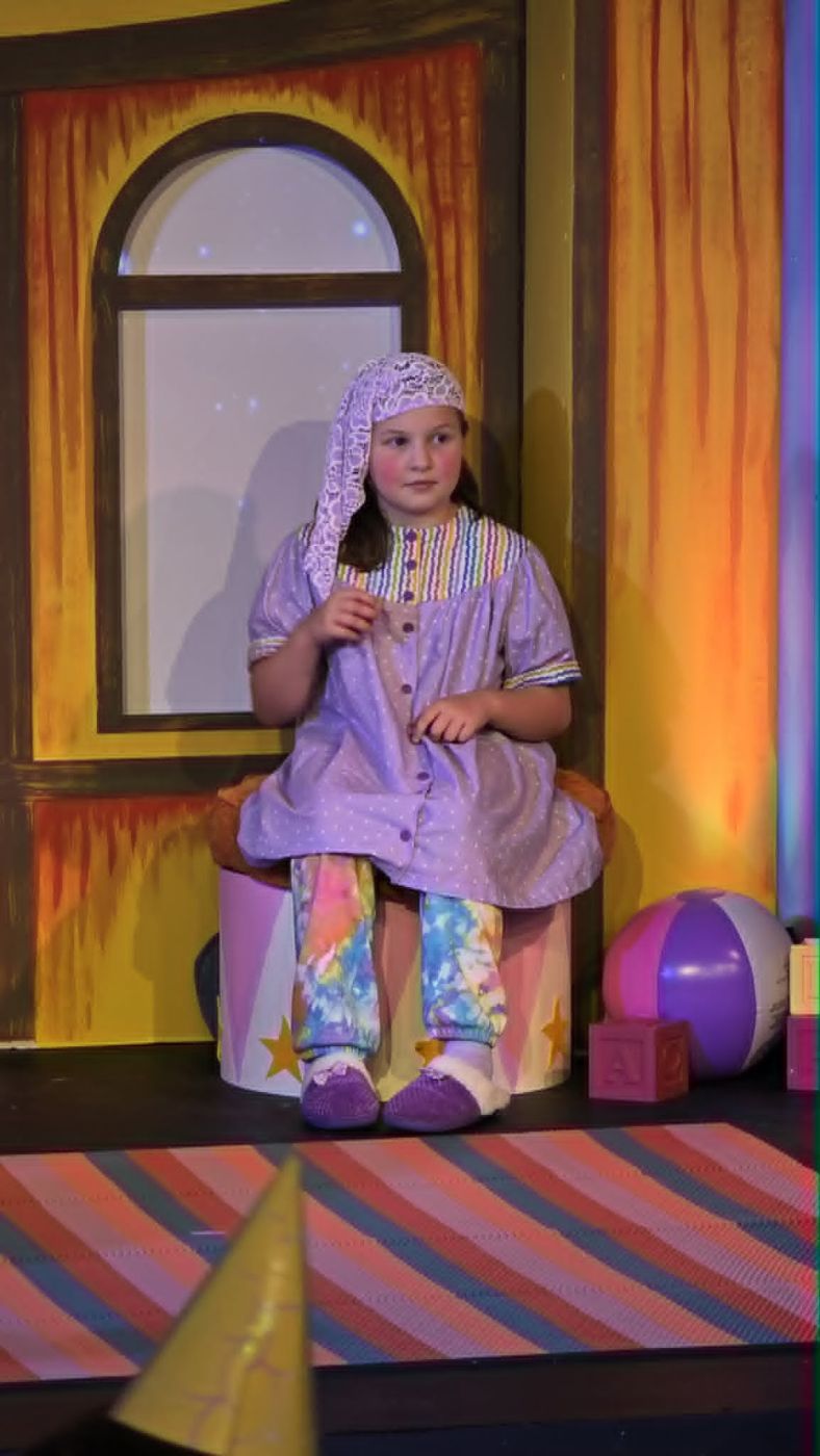 Review: FLURFFY IN THE LAND OF ALMOST AWAKE at Arkansas Museum Of Fine Arts in Little Rock Image