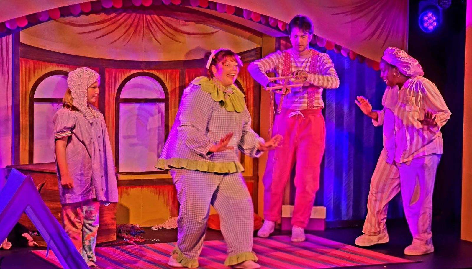 Review: FLURFFY IN THE LAND OF ALMOST AWAKE at Arkansas Museum Of Fine Arts in Little Rock Image