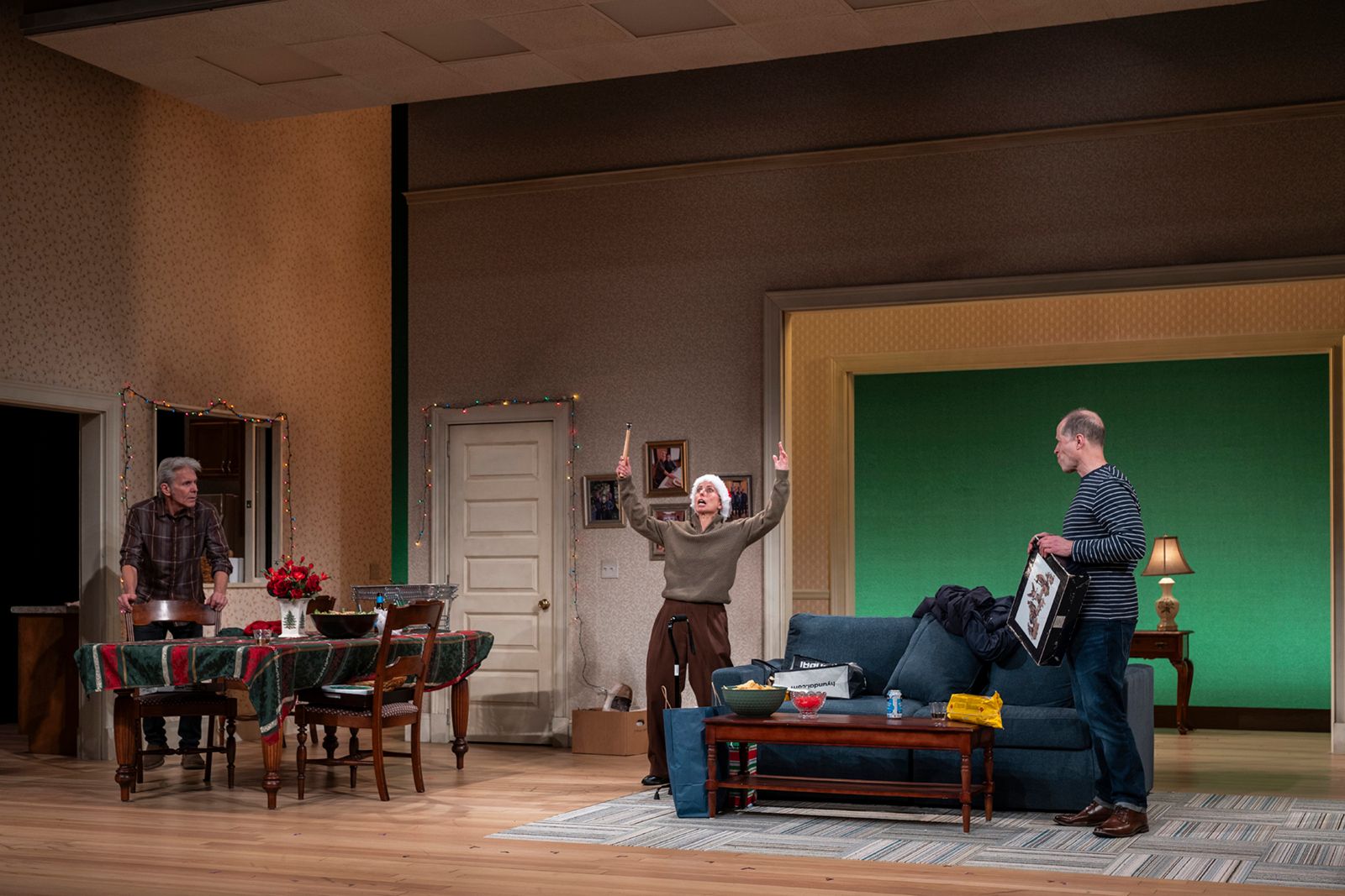 Photos: Gary Cole and More in CATCH AS CATCH CAN at Steppenwolf Theatre Company — photo 11 of 17