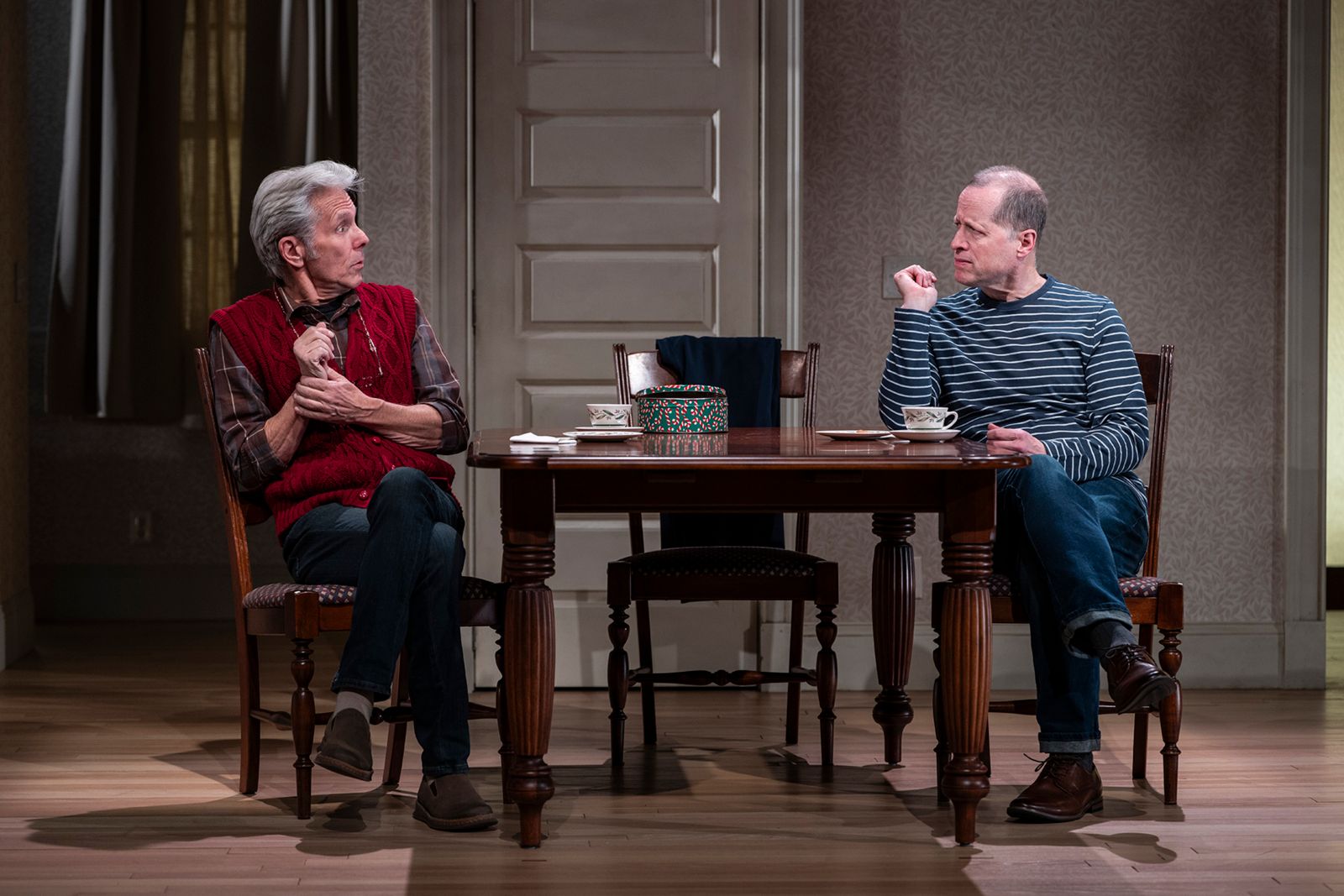 Photos: Gary Cole and More in CATCH AS CATCH CAN at Steppenwolf Theatre Company — photo 2 of 17