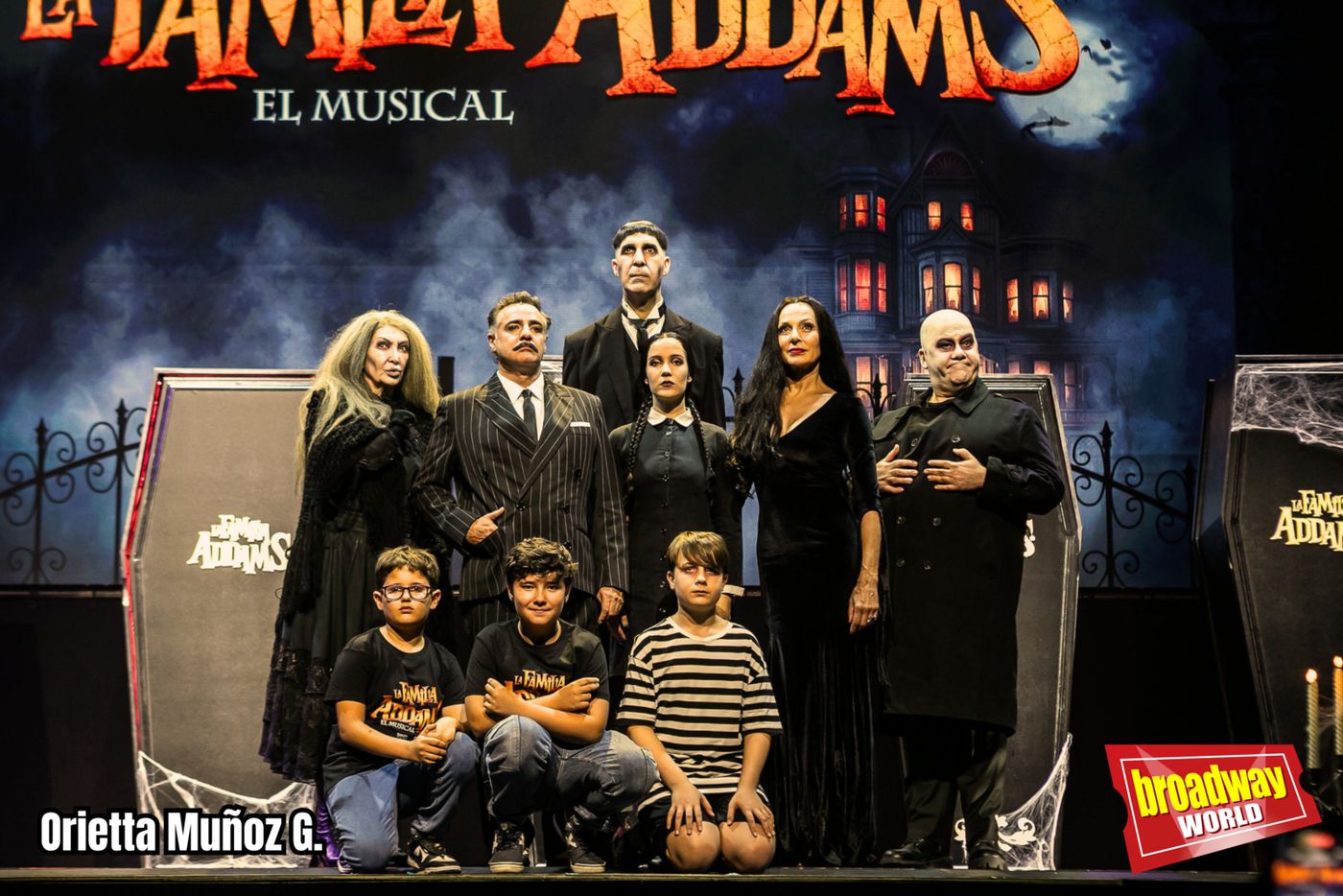 PHOTOS: LA FAMILIA ADDAMS presenta oficialmente a su reparto en el Teatro Calderón de Madrid Image