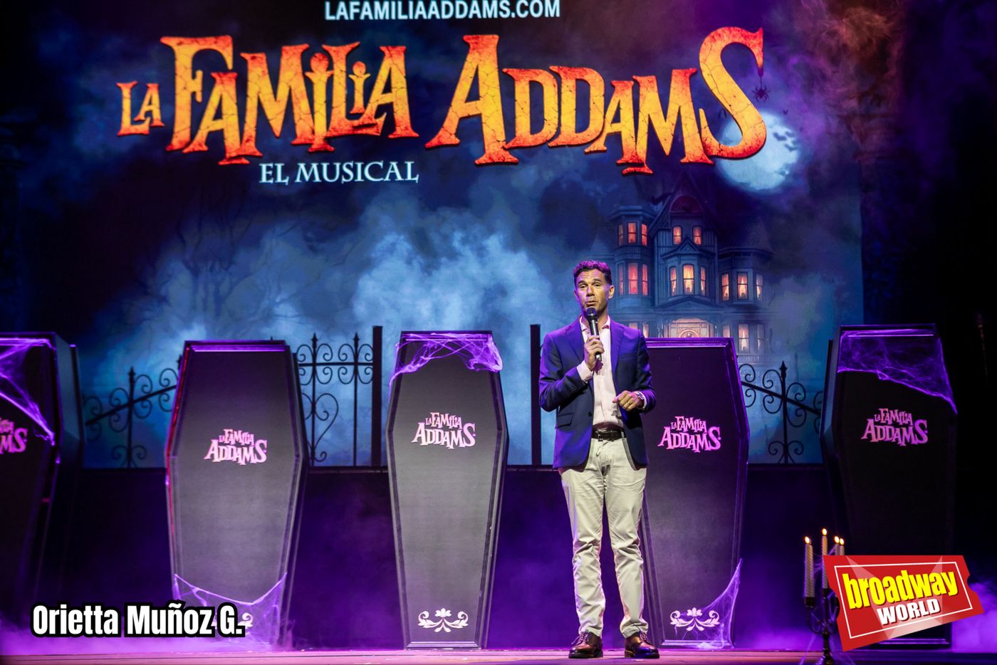 PHOTOS: LA FAMILIA ADDAMS presenta oficialmente a su reparto en el Teatro Calderón de Madrid Image