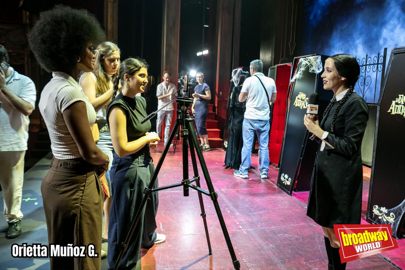 PHOTOS: LA FAMILIA ADDAMS presenta oficialmente a su reparto en el Teatro Calderón de Madrid Image