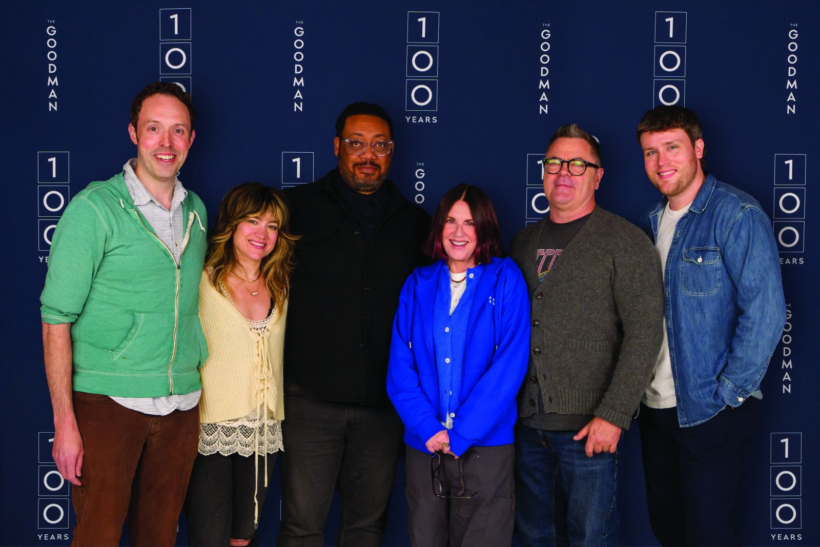 Foto de ensaio de Sarah Stiles com os colegas de elenco de Iceboy!, Alex Goodrich, Cedric Yarbrough, Megan Mullally, Nick Offerman, Grey Henson