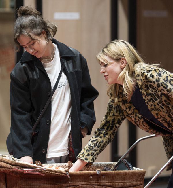 L-R Sophie Hutchinson (Lizzie), Rosie Dignan (Alison). (Credit Hugo Glendinning) Photo