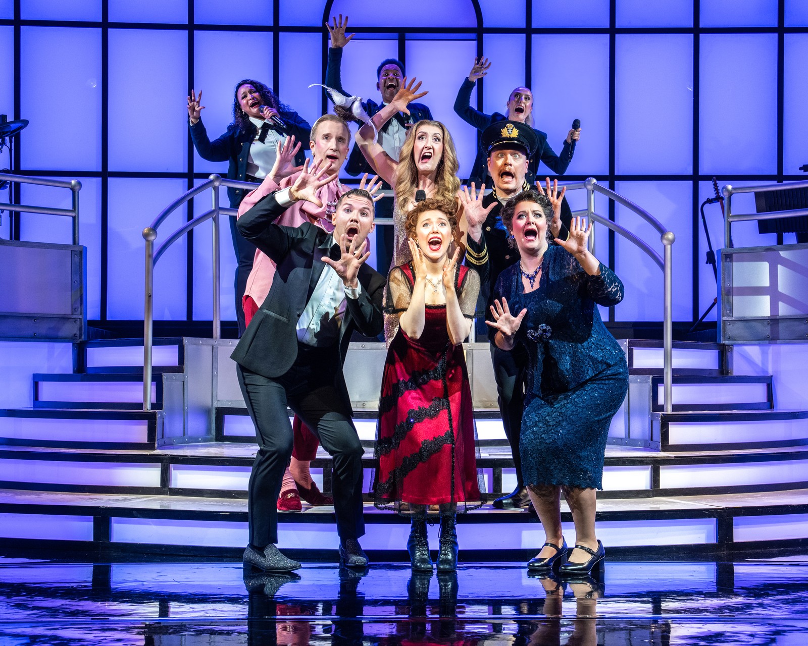 London's Biggest Autumn Theatre Deals Include OH, MARY!, SINATRA, WICKED, & More London's Biggest Autumn Theatre Deals Include OH, MARY!, SINATRA, WICKED, & More