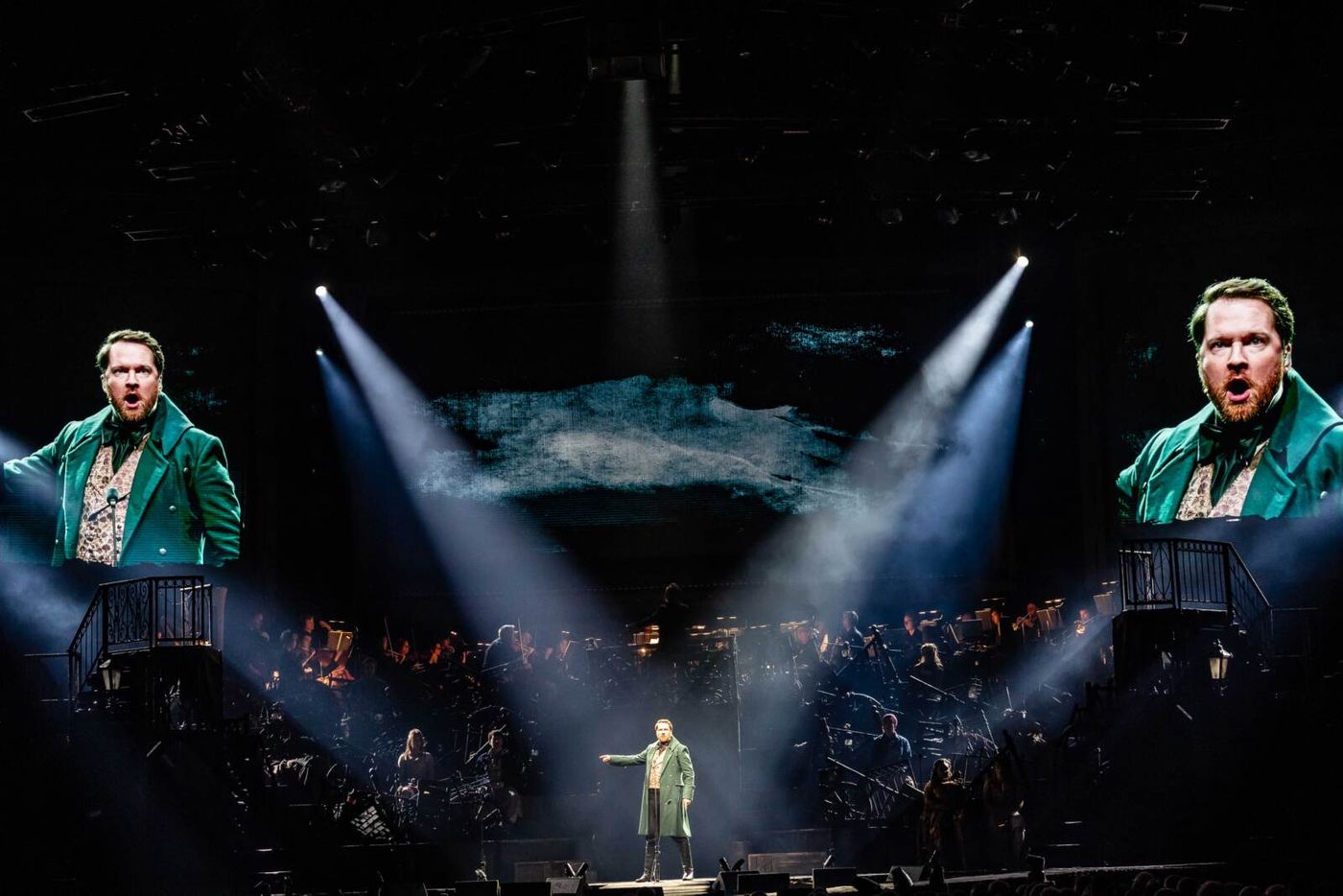 Photos: Killian Donnelly, Samantha Barks, and More in LES MISÉRABLES: THE ARENA CONCERT SPECTACULAR Image