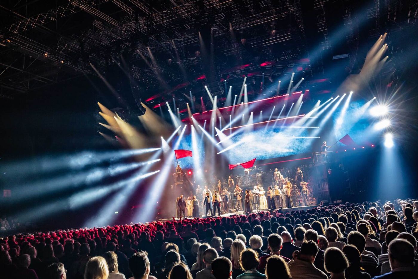 Photos: Killian Donnelly, Samantha Barks, and More in LES MISÉRABLES: THE ARENA CONCERT SPECTACULAR Image