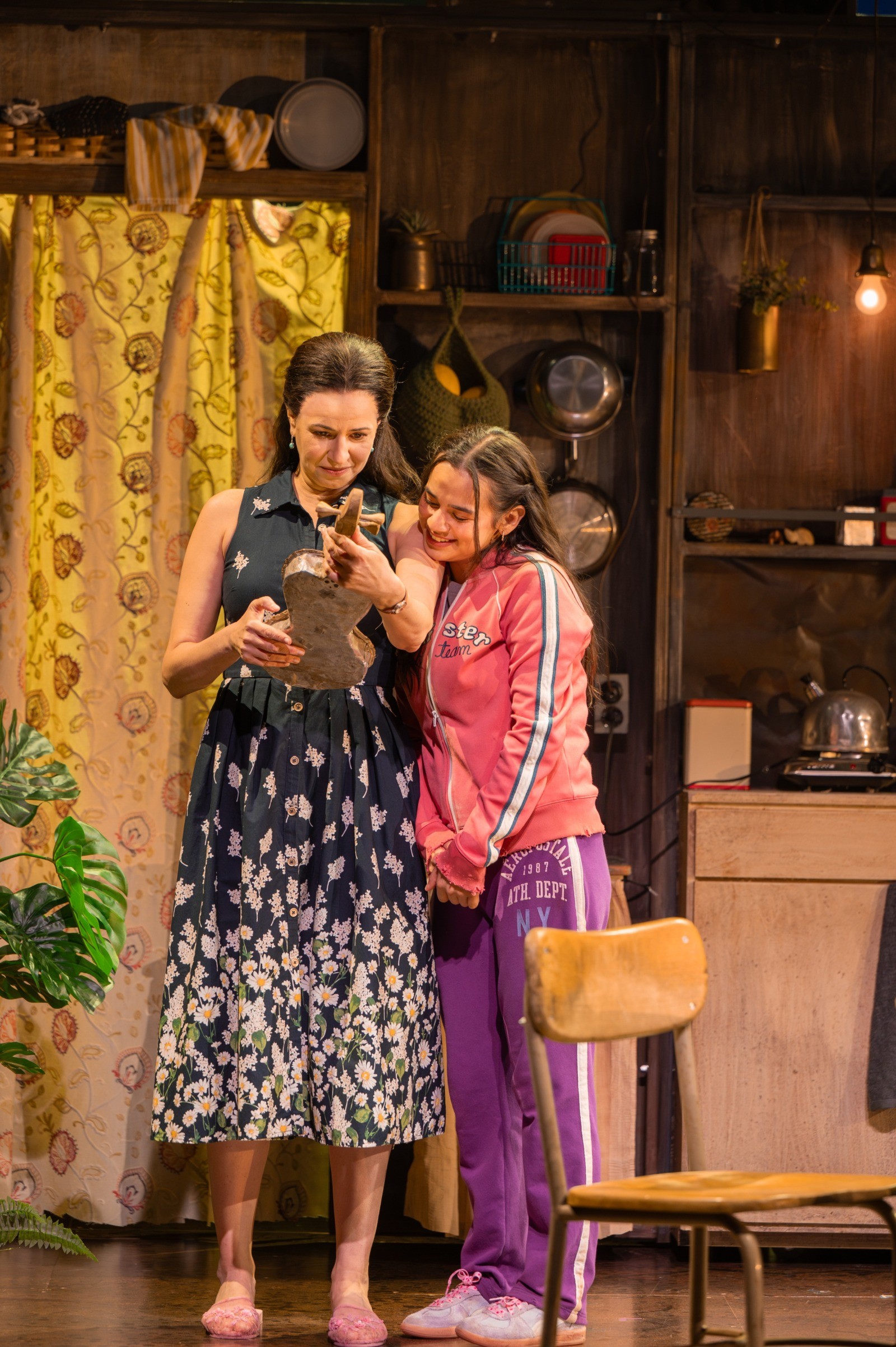 Photos: World Premiere of Gloria & Emily Estefan's BASURA at Alliance Theatre — photo 5 of 7