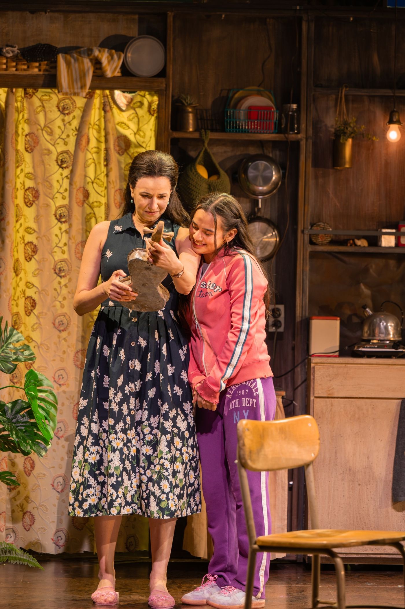 Photos: World Premiere of Gloria & Emily Estefan's BASURA at Alliance Theatre Image