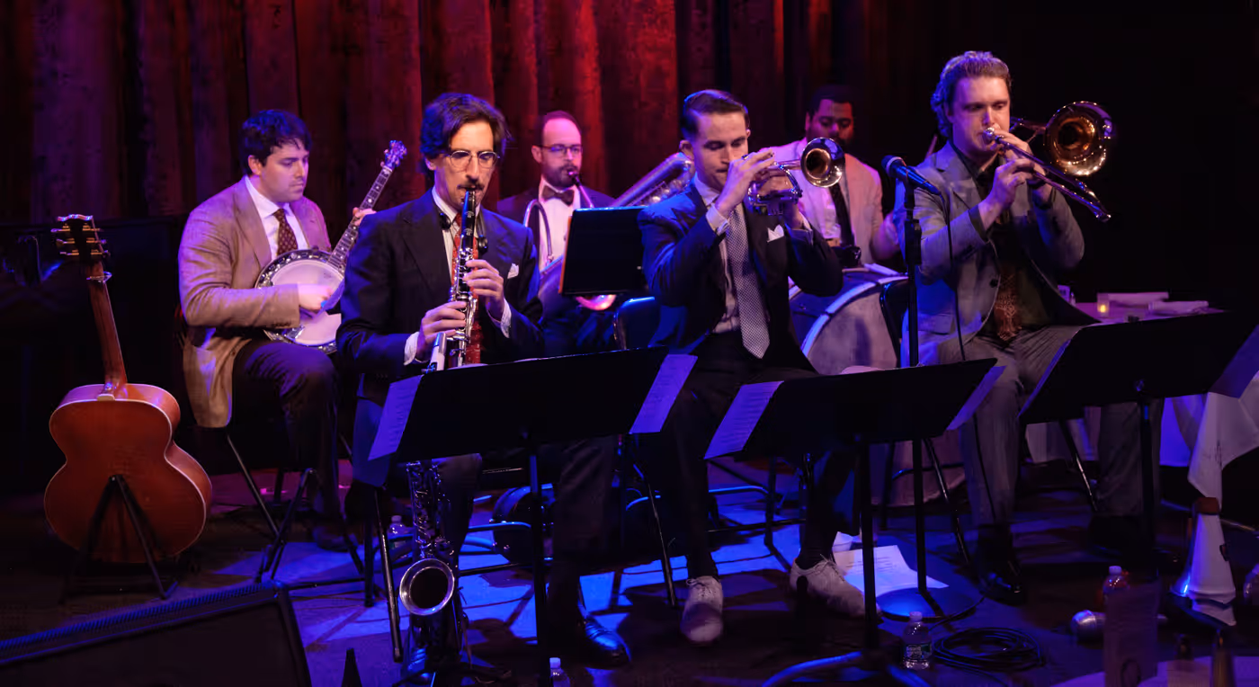 Review: Bryce Edwards and Mike Davis Cool Off Birdland With HOT COMBINATION Image