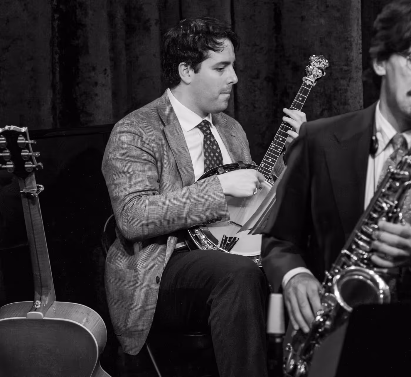 Review: Bryce Edwards and Mike Davis Cool Off Birdland With HOT COMBINATION Image