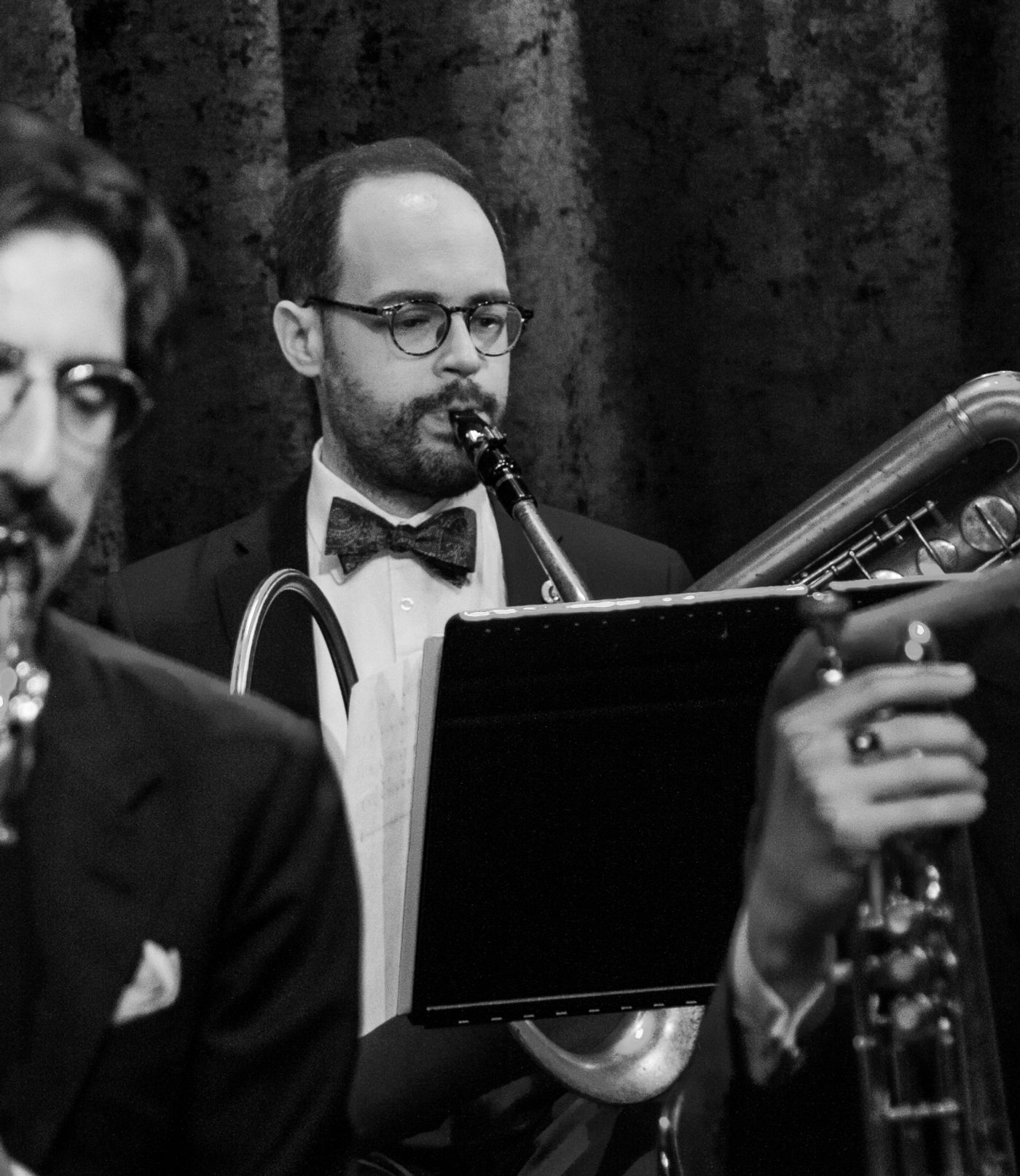 Review: Bryce Edwards and Mike Davis Cool Off Birdland With HOT COMBINATION Image