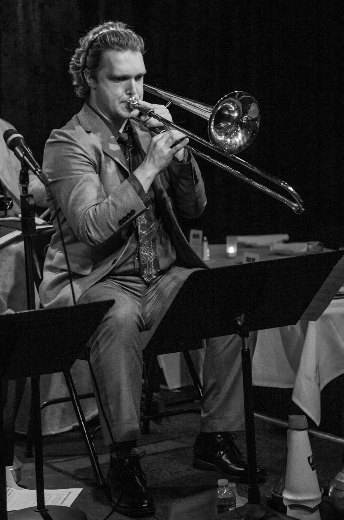 Review: Bryce Edwards and Mike Davis Cool Off Birdland With HOT COMBINATION Image