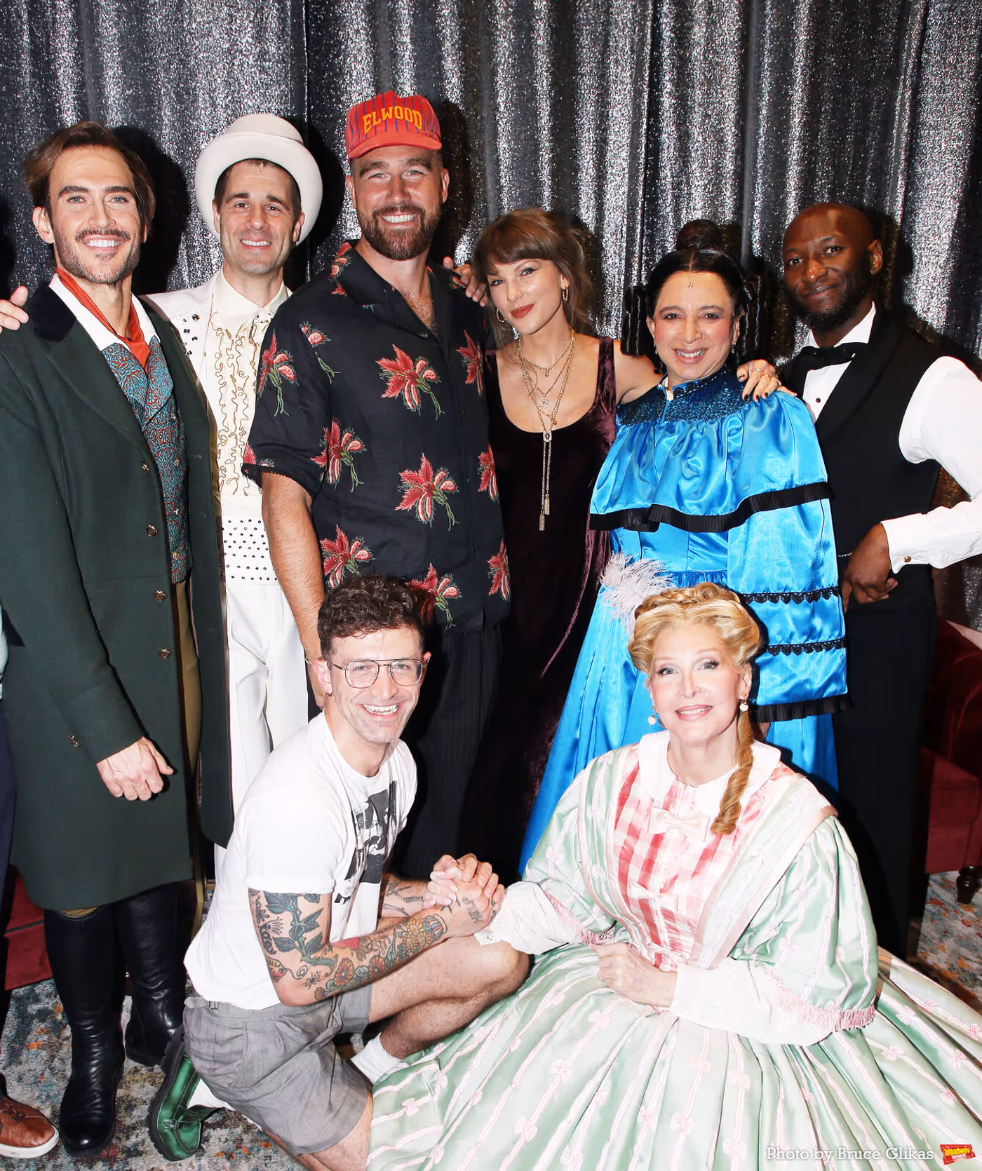 Photos: Travis Kelce & Taylor Swift's Oh, Mary! Date Night Image