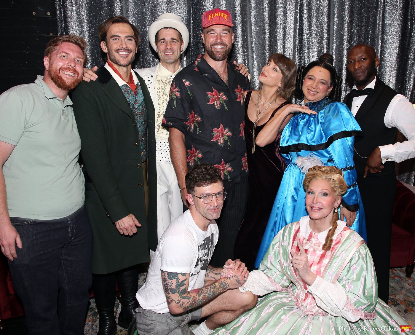 Photos: Travis Kelce & Taylor Swift's Oh, Mary! Date Night Image