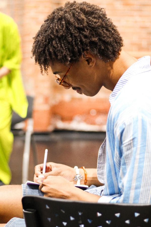 Photos: HEDWIG AND THE ANGRY INCH In Rehearsal At Catalyst Ranch — photo 9 of 32