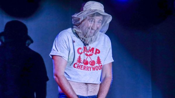 Photos: Marguerite Moreau Visits WET HOT A MUSICAL SUMMER — photo 58 of 67