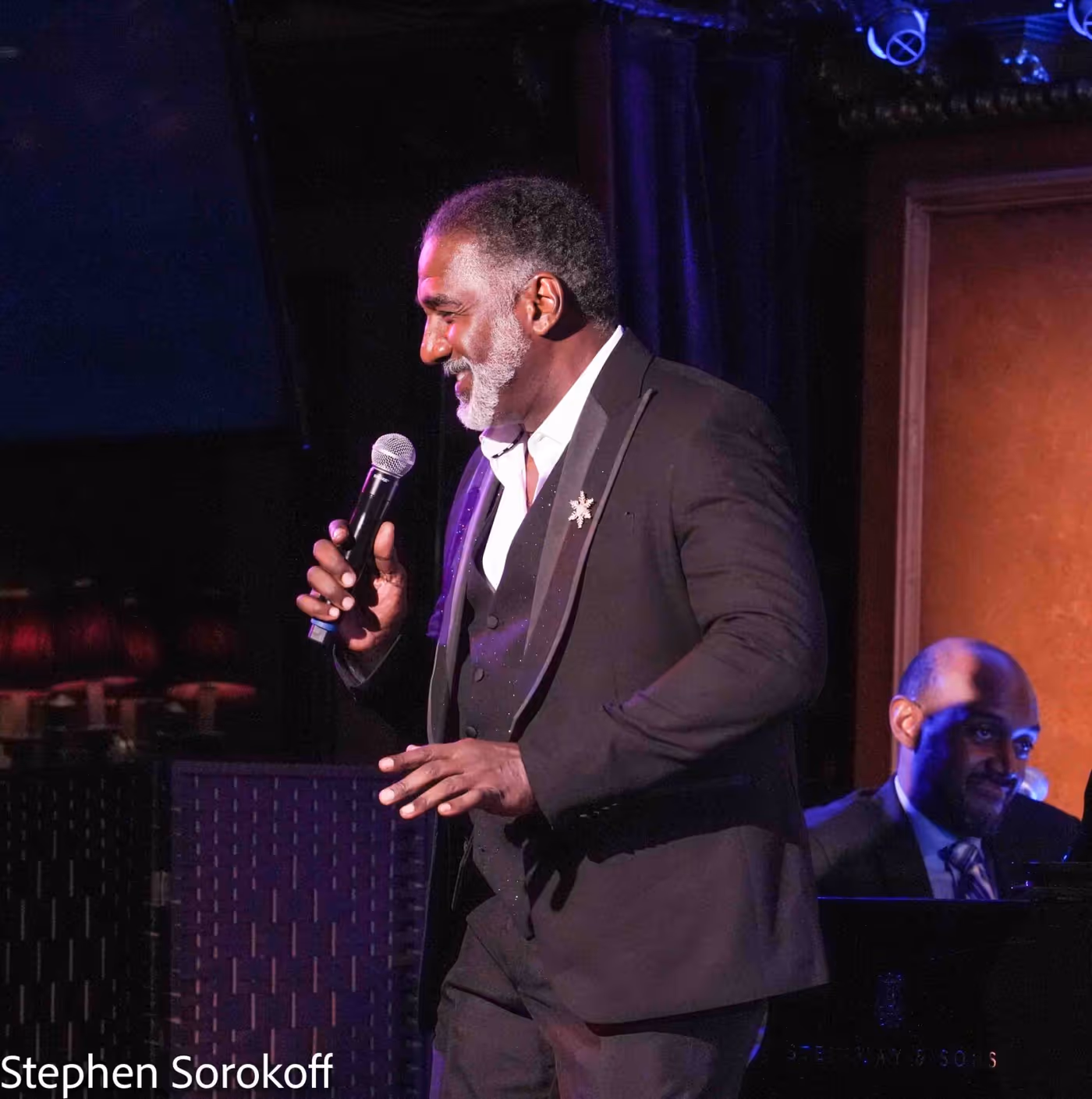 Review: Norm Lewis Sure Knows How to Throw a Party at 54 Below Image