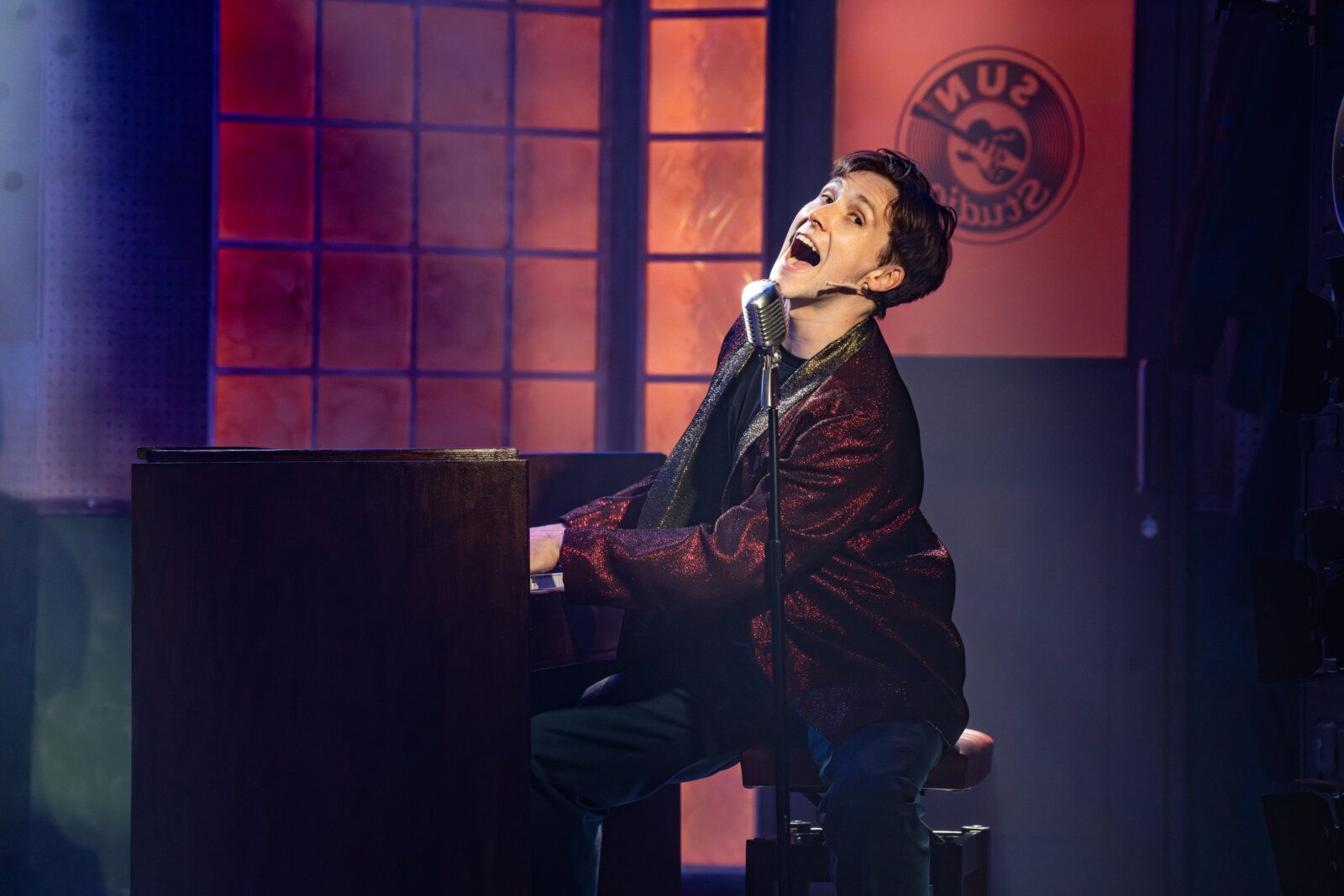 Photos: MILLION DOLLAR QUARTET Returns to Barn Theatre for Extended Summer Run — photo 2 of 11