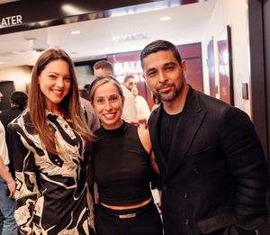 Amanda Pacheco, cast member/ensemble member Audrey Francis and Wilmer Valderrama @ BroadwayWorld Amanda Pacheco, cast member/ensemble member Audrey Francis and Wilmer Valderrama Photo