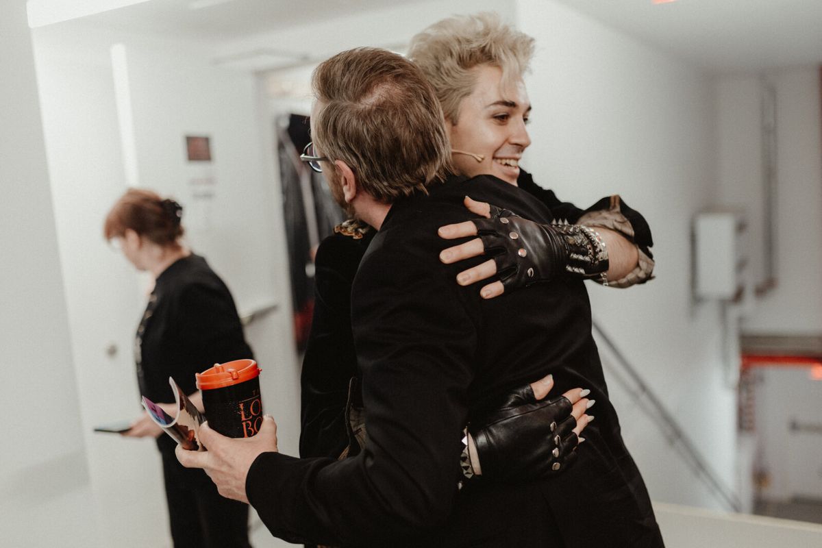 Kiefer Sutherland Visits The Lost Boys on Broadway at Photos: THE LOST BOYS Original Film Star Kiefer Sutherland Visits THE LOST BOYS on Broadway