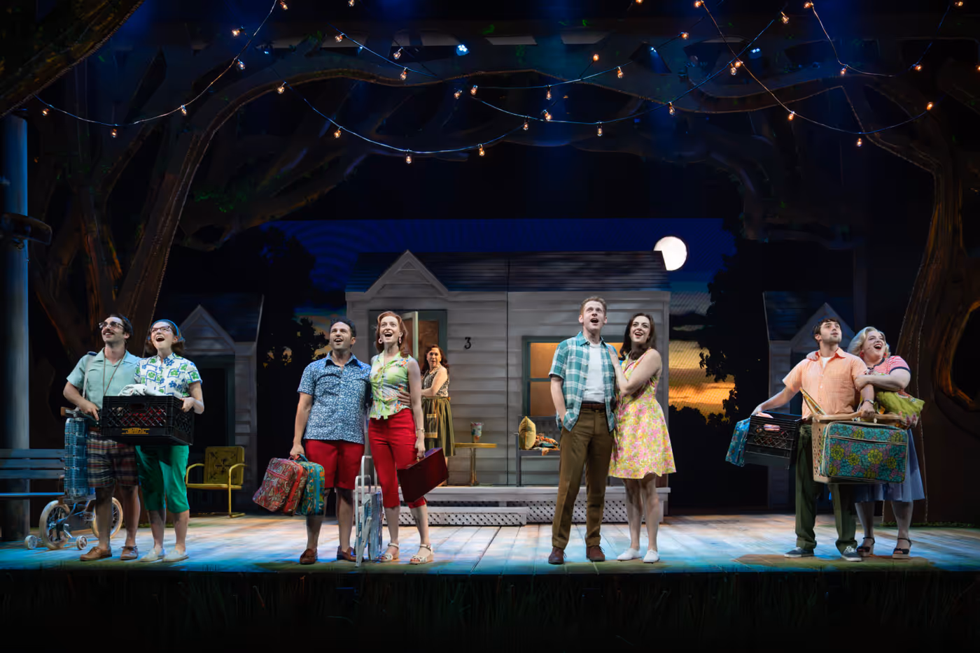Photos: A WALK ON THE MOON With Tovah Feldshuh, Talia Suskauer, Max Chernin, Sam Gravitte, and Andréa Burns Image
