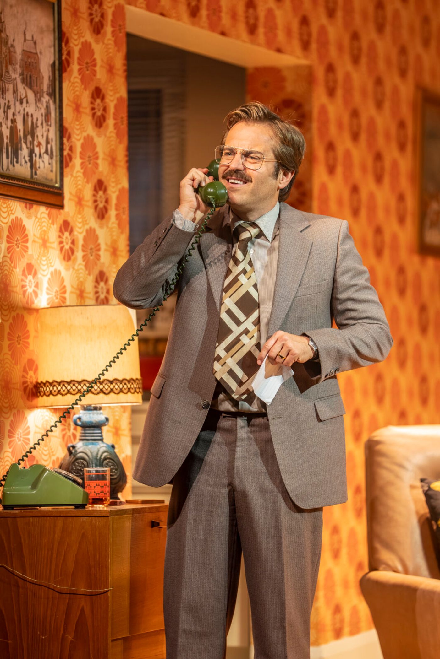 Photos: First Look At ABIGAIL'S PARTY At Theatre Royal Bath Image