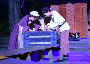 Willow Geer and Ruben Jones @ BroadwayWorld Willow Geer and Ruben Jones Photo