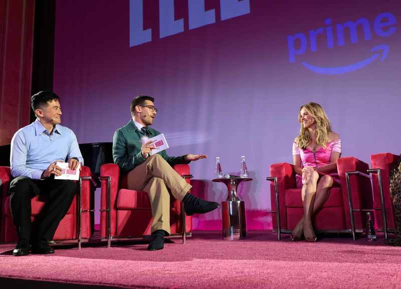 Photos: Reese Witherspoon, Victor Garber & More LEGALLY BLONDE Stars Reunite for Anniversary Event — photo 10 of 39