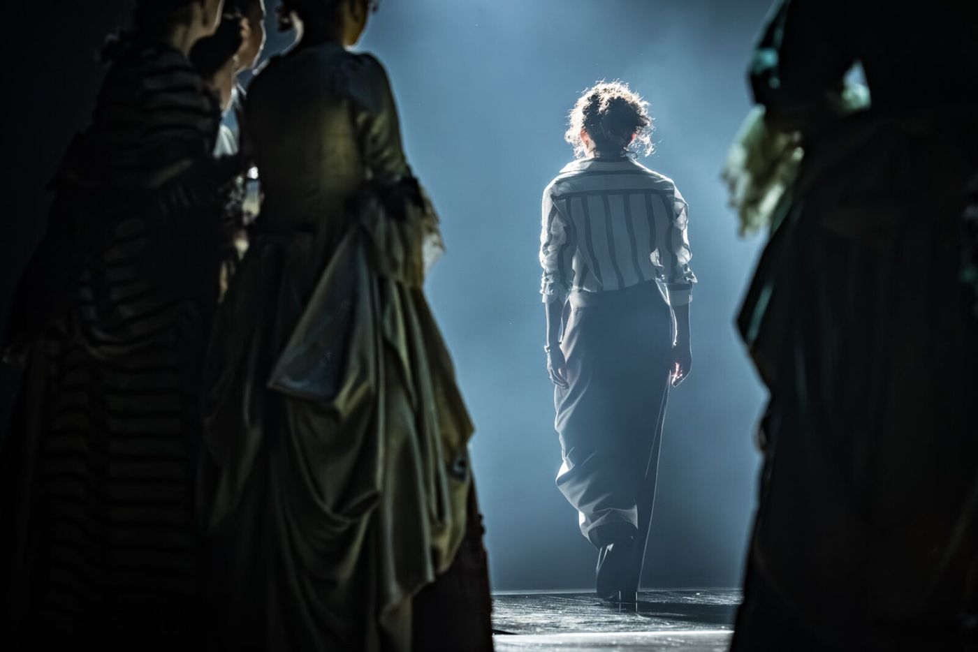 Photos: Sandra Oh and More in THE MISANTHROPE Image