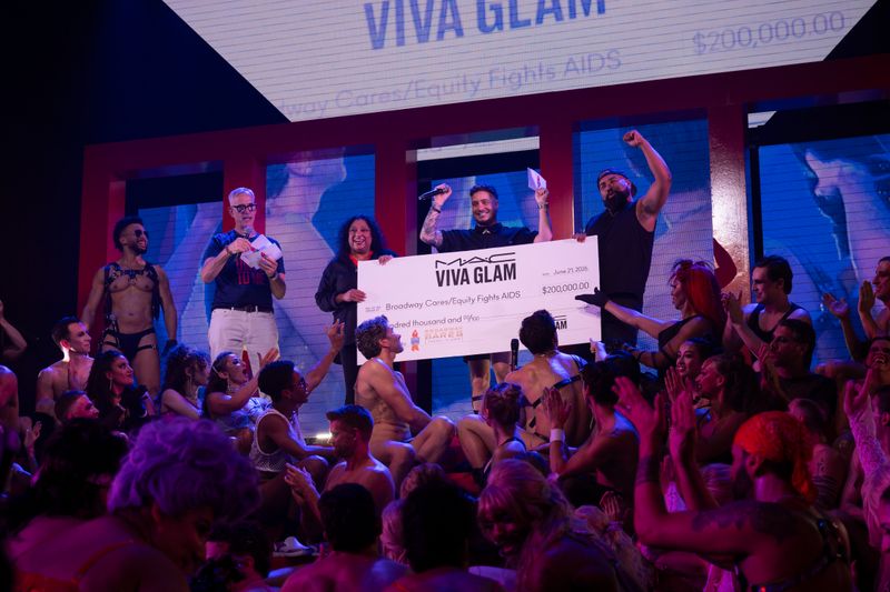 Photos & Video: BROADWAY BARES: LICENSE TO STRIP Raises Photos & Video: BROADWAY BARES: LICENSE TO STRIP Raises $2,534,428 Image,534,428 — photo 19 of 22
