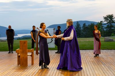 Katie Hartke, Kurt Rhoads and the company of King Lear Photo