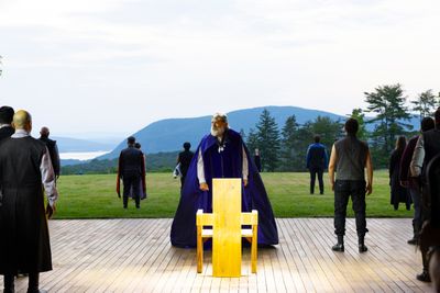 Kurt Rhoads and the company of King Lear Photo