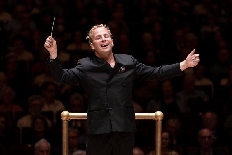 Review: THE MET OPERA ORCHESTRA MAHLER 4TH at Carnegie Hall Image