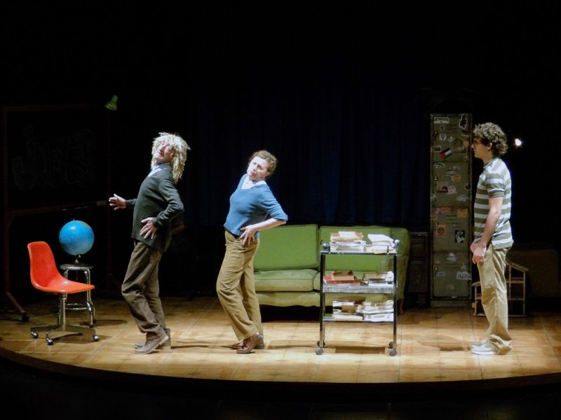 Review: EL PESO DE LAS HORMIGAS at Teatro Juan Ruiz De Alarcón Image