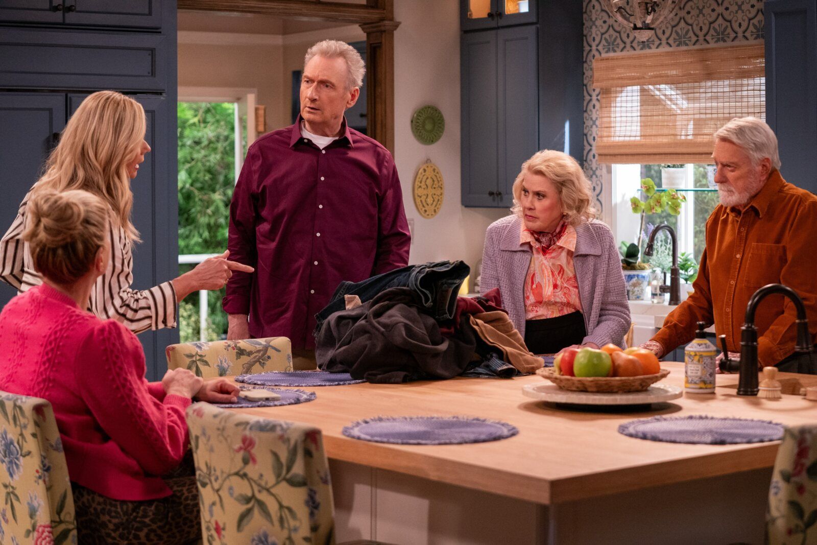 Photos: Tyne Daly to Guest Star in LEANNE Season 2; First Look at New Season Image