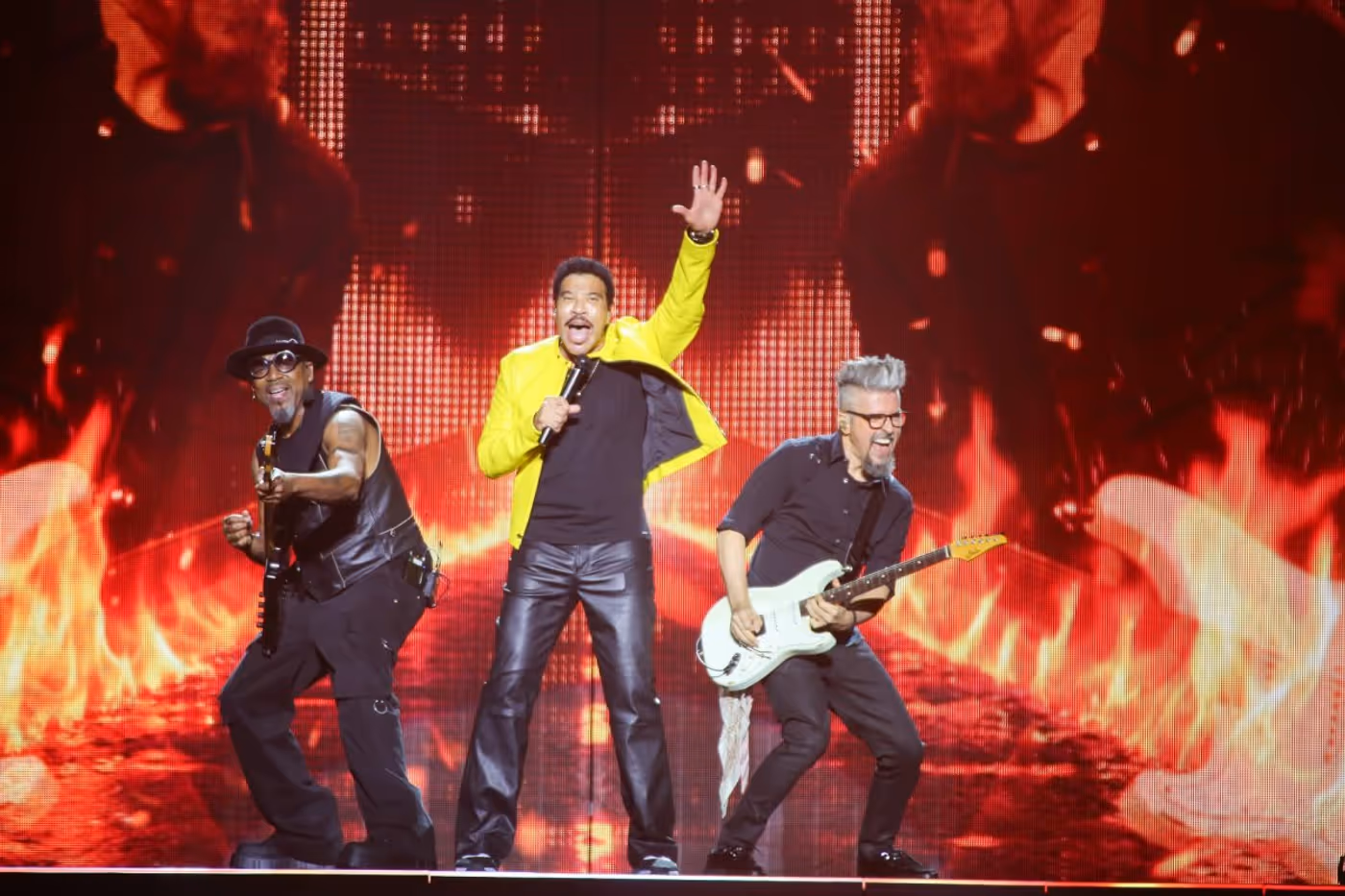 Review: SING A SONG ALL NIGHT LONG TOUR at Grand Casino Arena Image