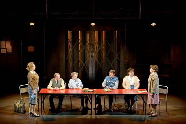 Caroline Sheen, Darren Lawrence, Gillian Elisa Matthew Woodyatt, Sarah Pugh, and… Photo